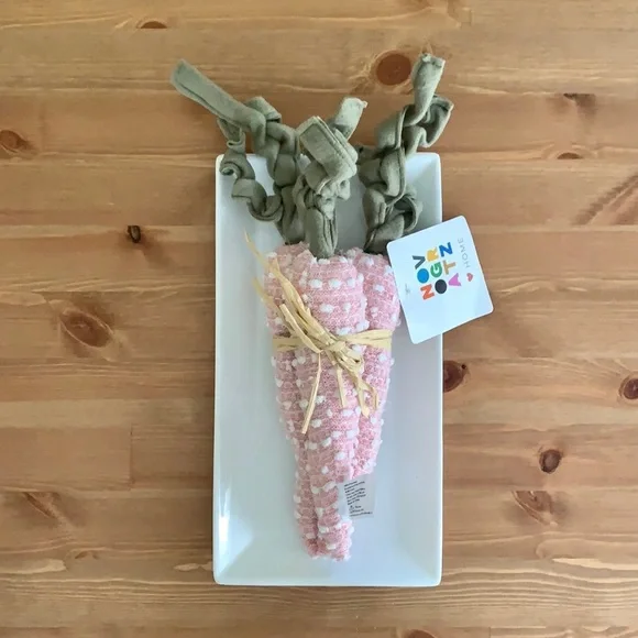 Novogratz Carrot Bundle Spring Farmhouse Easter Decor - Picture 1 of 6